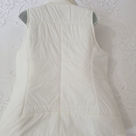 CALIA by Carrie Underwood L Quilted Vest White Puffer Sleeveless Full Zip Lined - Picture 7 of 12